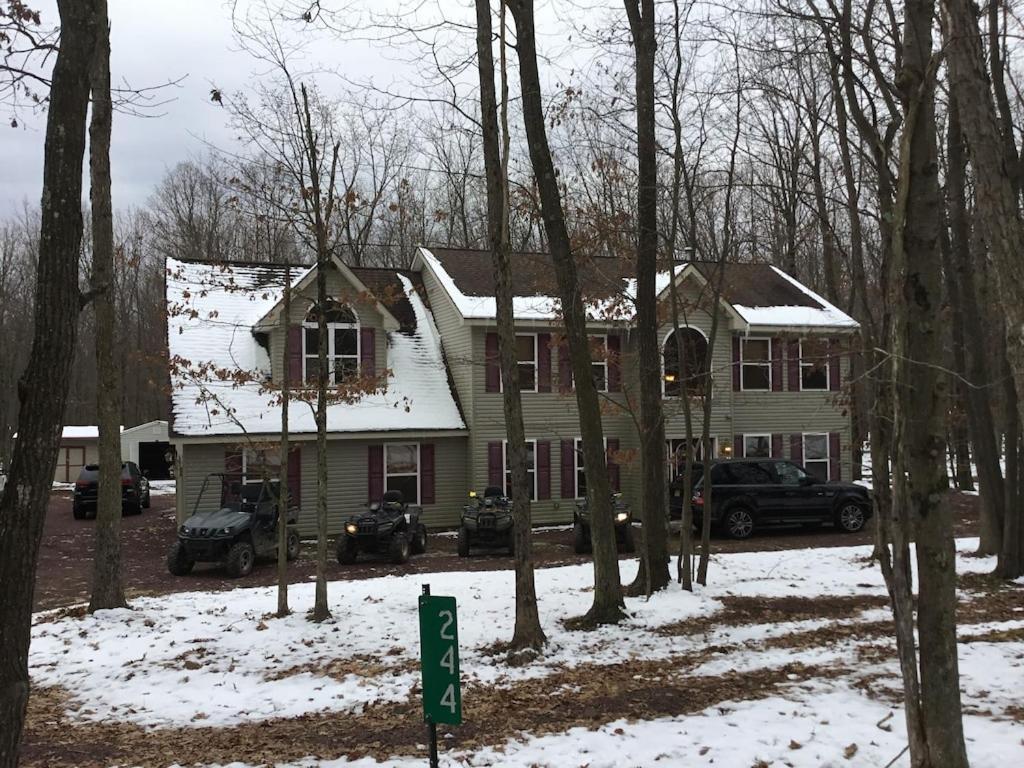 Poconos Harmony Jackfrost Pocono Raceway Camelback Mount Airy Holiday home *